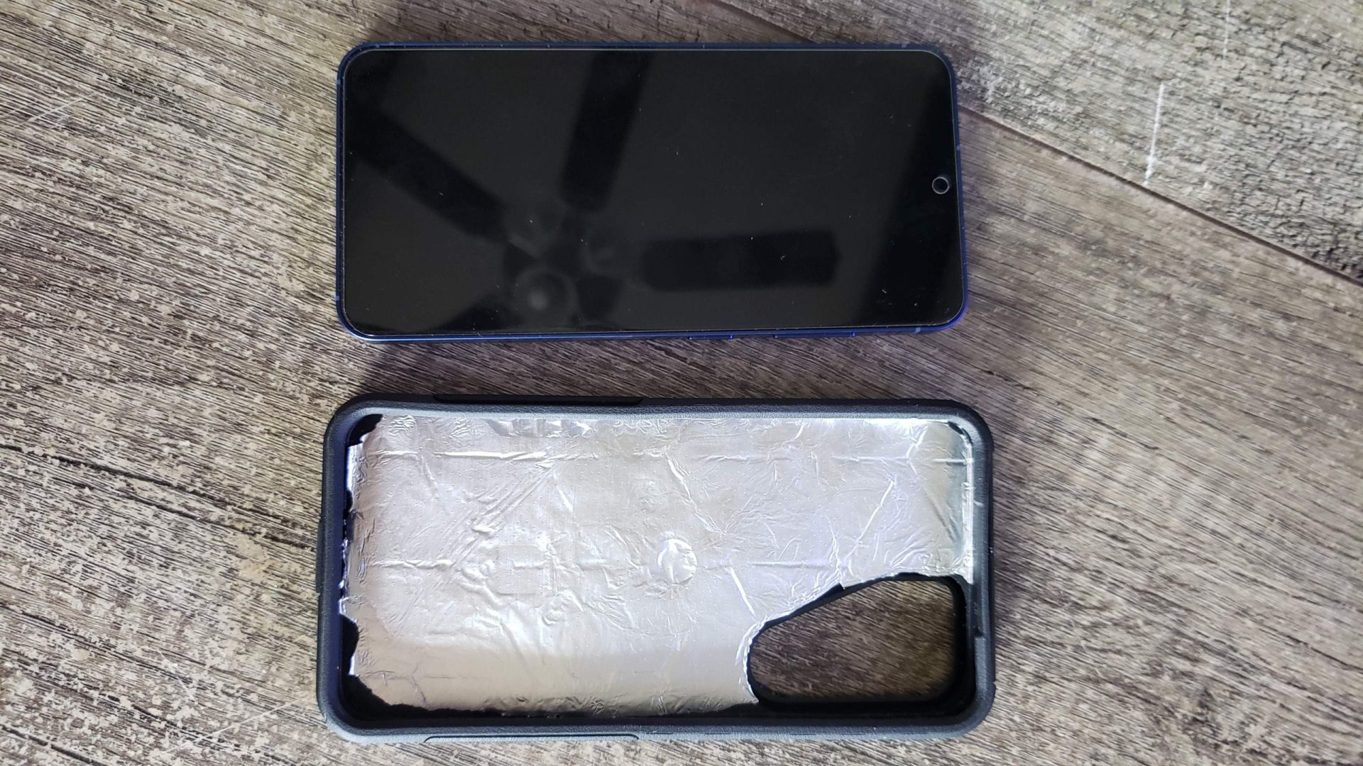 How to Protect Your Body from Cellphone Radiation